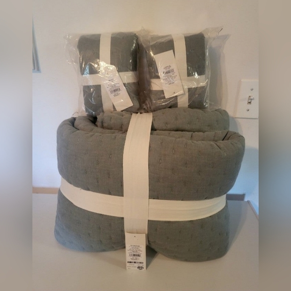 Casaluna Bedding Fq Cashmere Blend Quilt Set Sage Green Poshmark